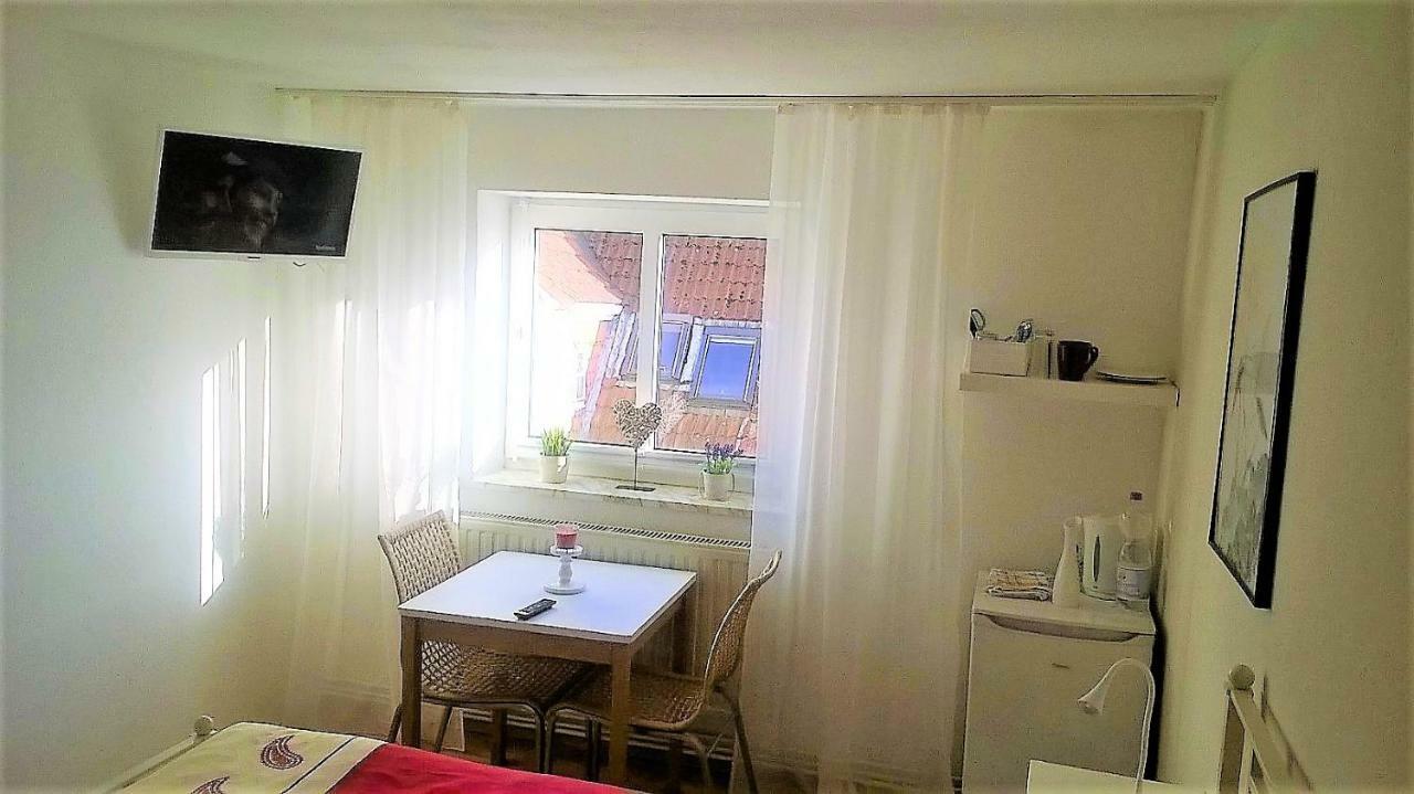 Rooming24, Kleine Pension Lübeck Eksteriør bilde
