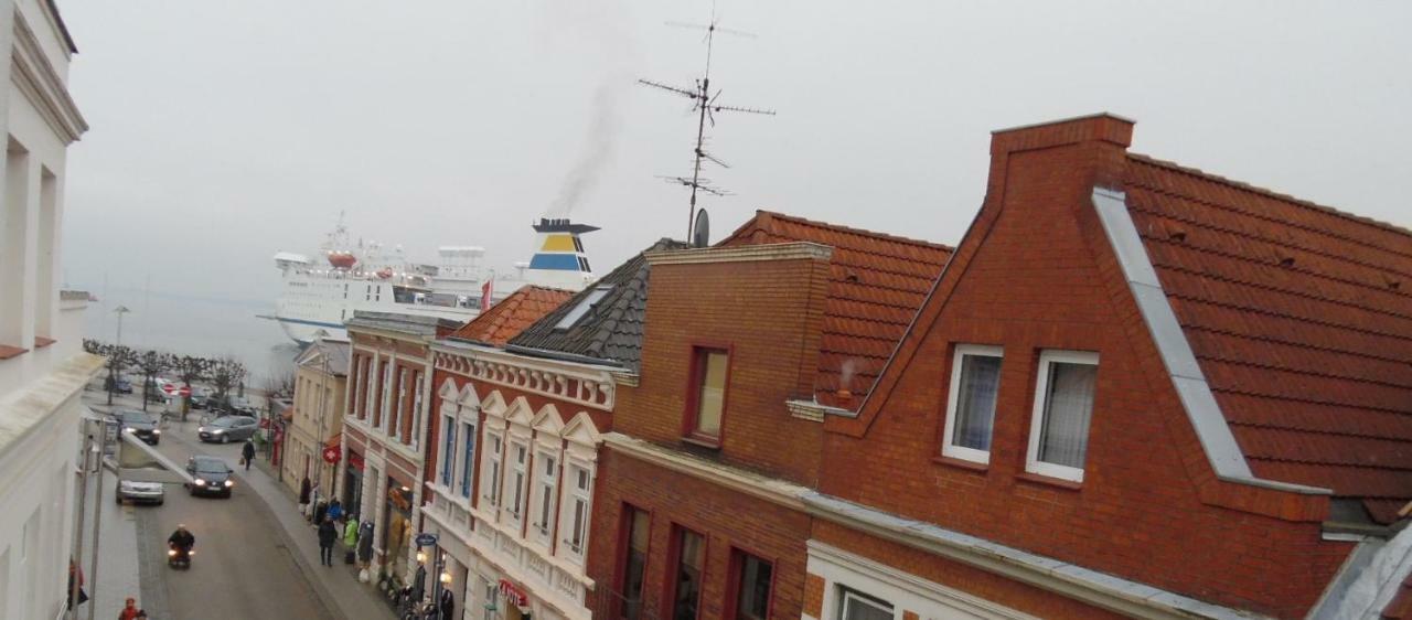 Rooming24, Kleine Pension Lübeck Eksteriør bilde