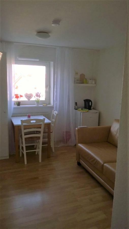 Rooming24, Kleine Pension Lübeck Eksteriør bilde
